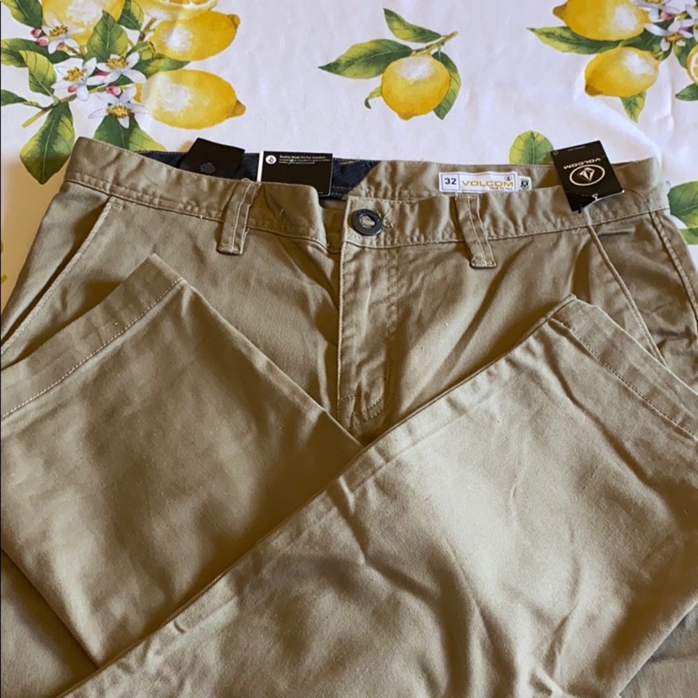 NWT Volcom Brand Chinos - Picture 1 of 7